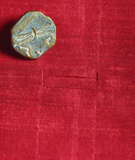 Finished bound buttonhole