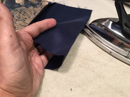 lining envelope clutch